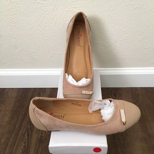 BNIB Cherish Dion Faux Suede Nude Flats